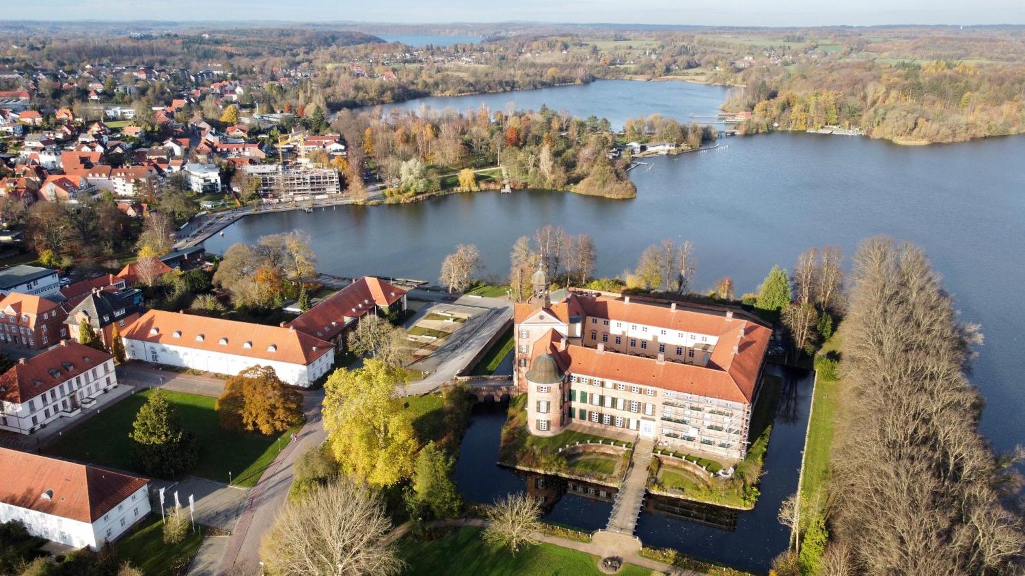 Mitten Im Gruenen - Apartment Mit Wohlfuehlcharakter In Stadtrandlage Eutin Zewnętrze zdjęcie